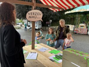 Lokales Wissen zwischen Marktständen